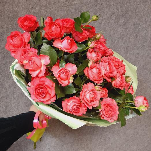 Ramo de rosas de arbusto