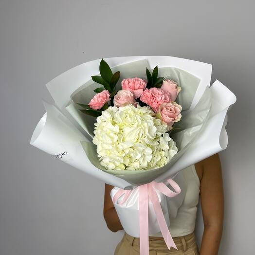 Евробукет с гортензией