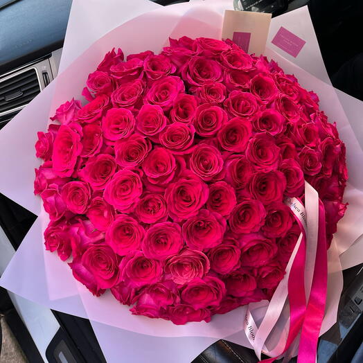 100 bright pink roses