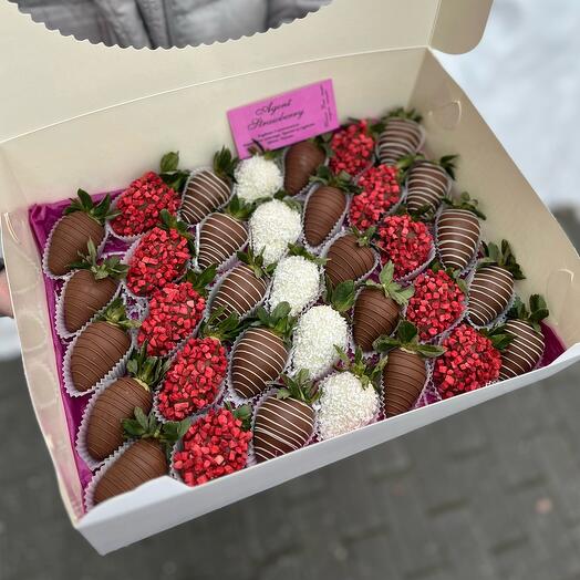 Клубника в премиальном бельгийском шоколаде 35 🍓 шт