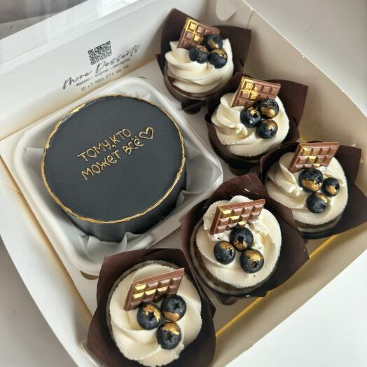 Bento cake and 5 cupcakes