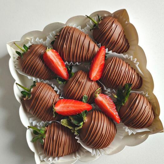 Chocolate-covered strawberries 9 pieces "juicy classics"