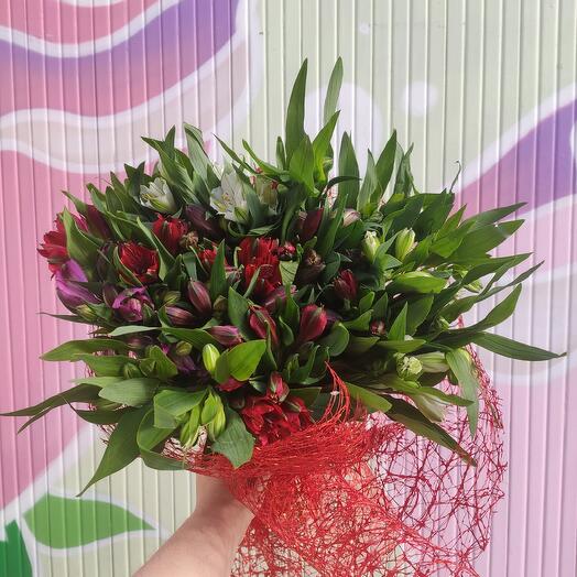 Bouquet of 30 multicoloured alstroemerias