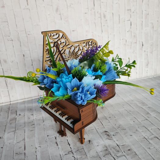 Мыльная композиция в рояле «Симфония цветов»