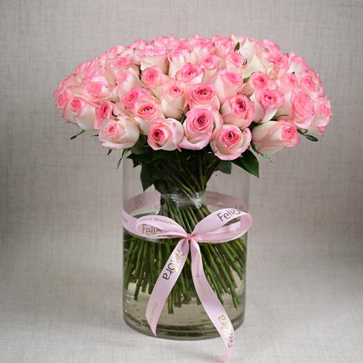 101 Jumilia Roses Vase