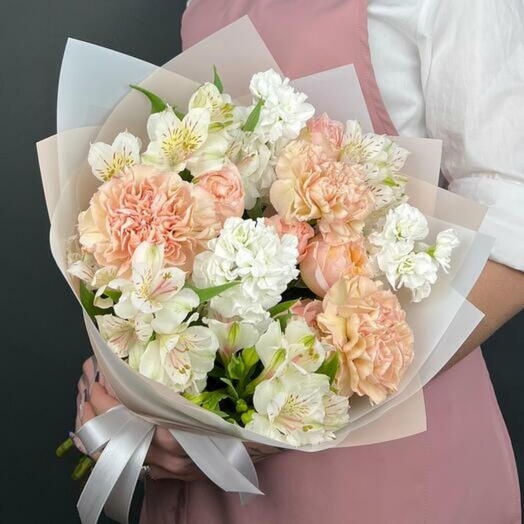 Bouquet of caramel Dianthus and white  mathiola - 1843