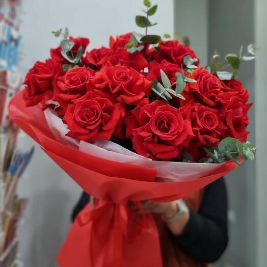 Букет из 15 Французских Роз от Цветочного магазина Оранж Алматы