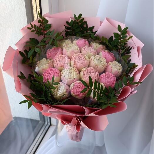 Букет " Пионов"