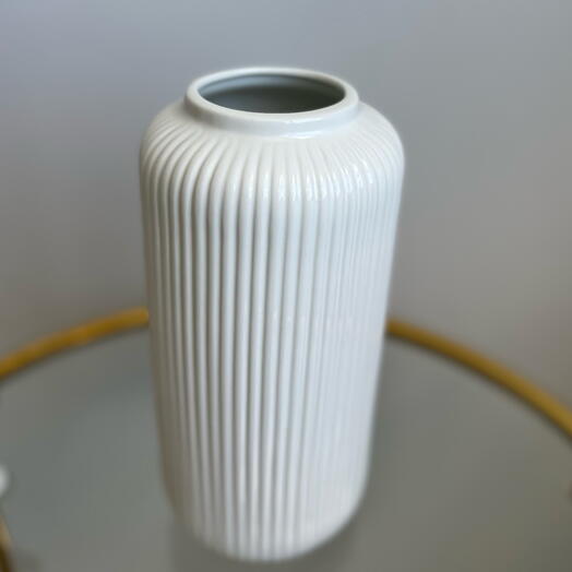 Minimalist vase
