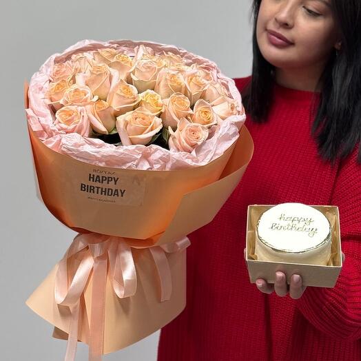 Моно букет из 25 роз с бенто тортиком