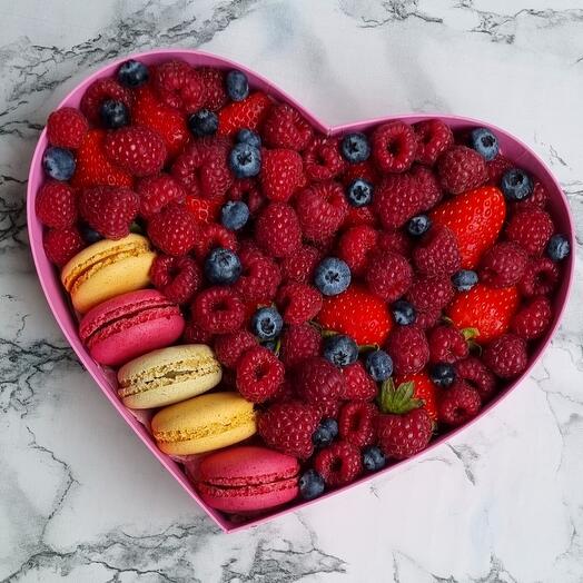 Коробка с малиной 🍓