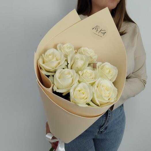 9 white roses