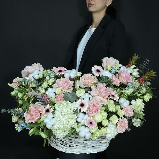 Букет в корзине