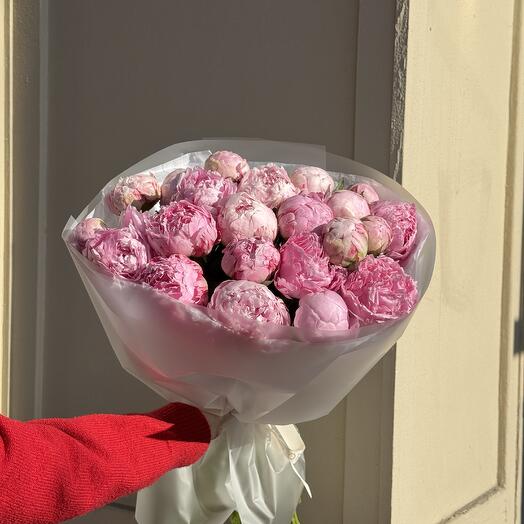 Букет из 21 пиона