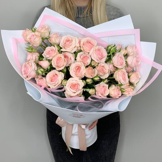 Bouquet of 7 bushy pink roses