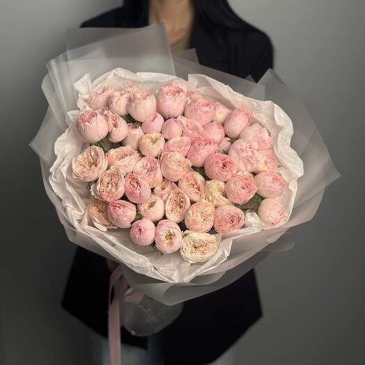 Mono bouquet of peony-shaped spray roses Mansfield Park 15