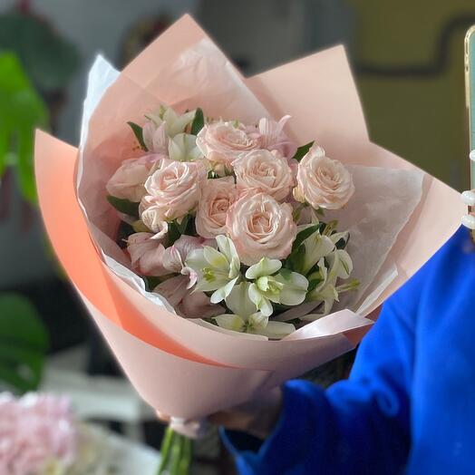 Букет 💐 Кустовые пион розы/альстромерия
