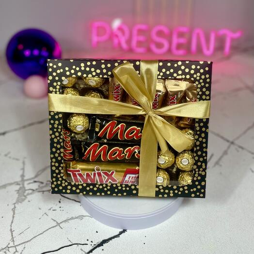 Большой бокс с Киндерами золотой