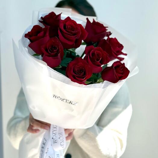 Букет из 9 красных роз