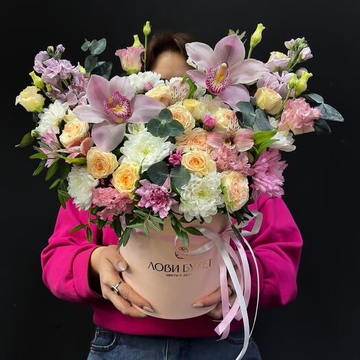 Цветы в коробке  🌸