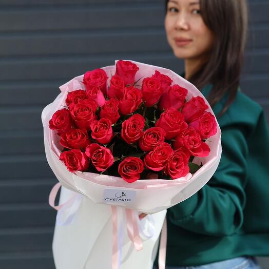 25 ярких роз