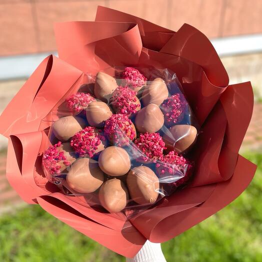 Букет из клубники в шоколаде «Berry present»