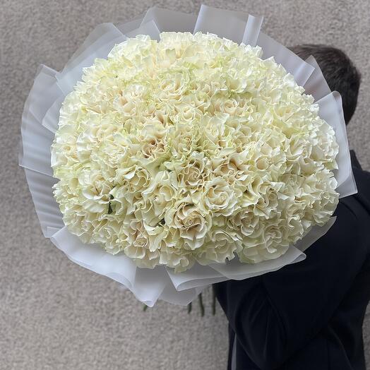 51 белая ажурная роза