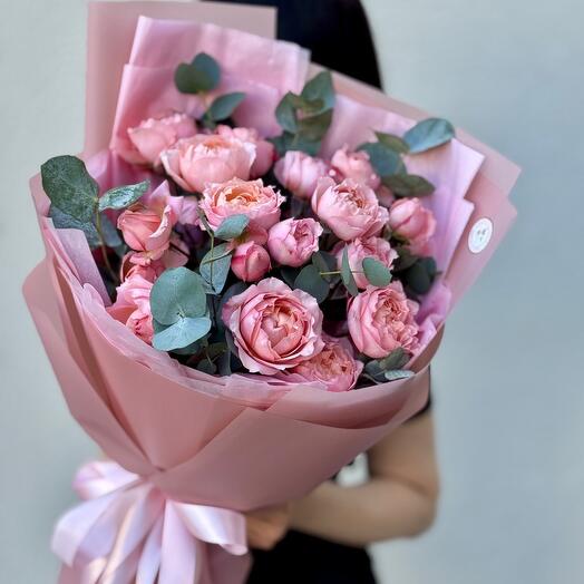 Peony-shaped Juliet roses with eucalyptus twigs