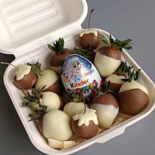 Клубника и черешня в двойном шоколаде Kinder