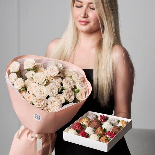 Комбо набор с клубникой и цветами💗