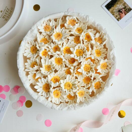 Коробочка с ромашками из зефира