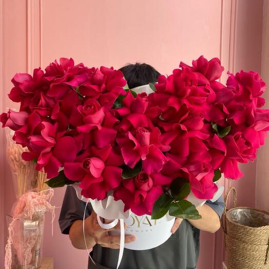 Французские розы в коробке