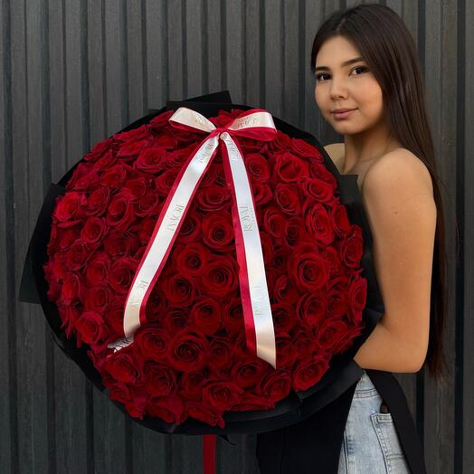 Букет из 101 голландских красных роз