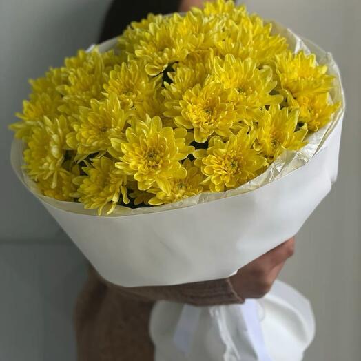 Букет 💐 из желтых кустовых хризантем