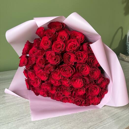 Букет из 51 розы розовая упаковка