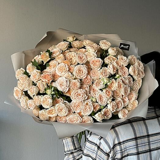 Букет из 15 кустовых пионовидных роз Good Wedding