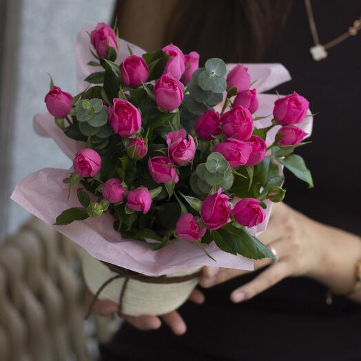 Корзинка кустовых роз