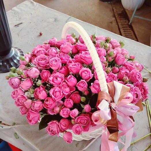 Цветочная корзинка Rose angel 💐🦄🍀 из пионовидных кустовых роз