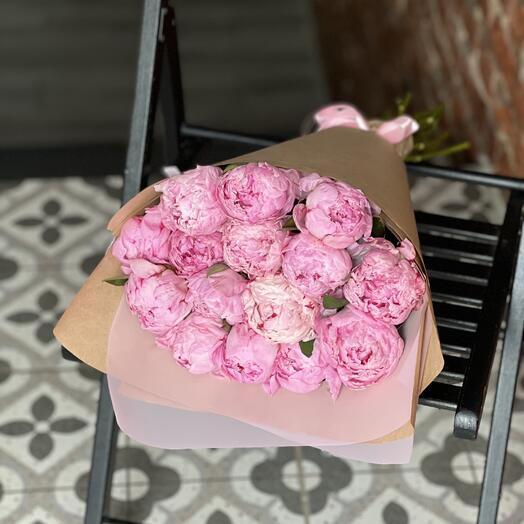 Пионы 15 штук в крафтовом кулечке