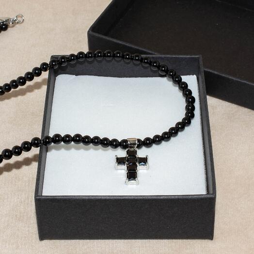 Мужской крестик. Мужской аксессуар из черного агата. Подарок мужчине, парню, папе, начальнику, другу на день рождения