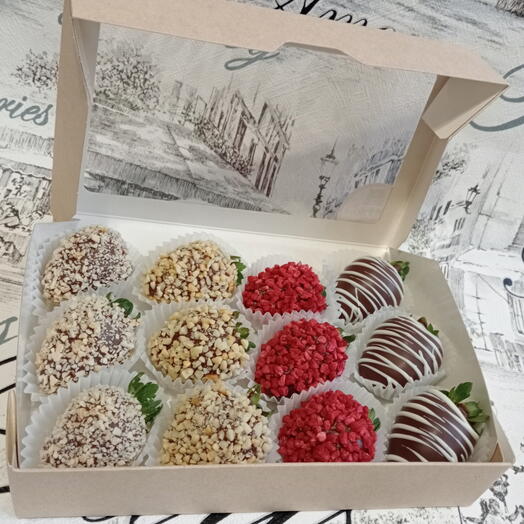 Клубника в шоколаде ( 12 шт )Ассорти