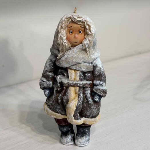 Ёлочная игрушка ручной работы «Девочка в снегу»
