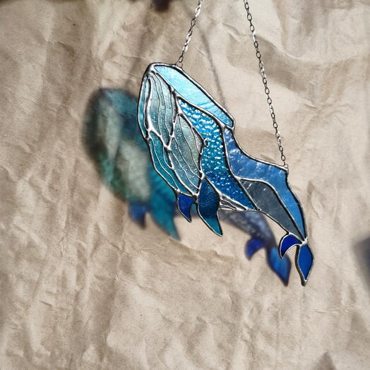 Витраж кит из стекла