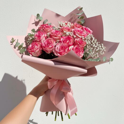 Ramo Rosas Spray Rosadas Dulce Suspiro con Eucalipto y Paniculata