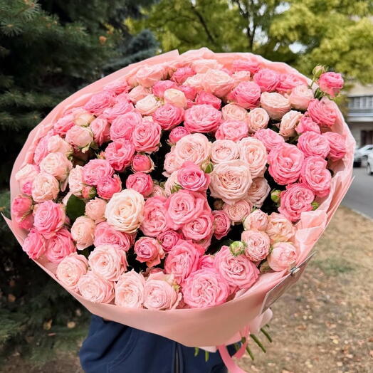 Spray rose bouquet