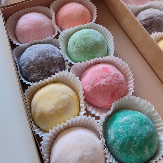 Conjunto Mochi surtido 8 piezas