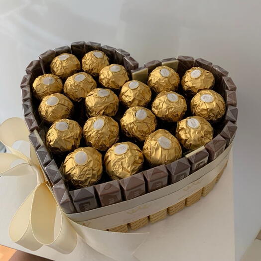 Сладости в коробке