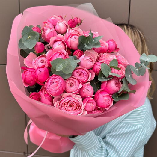 Букет из кустовой розы сорт Сильва