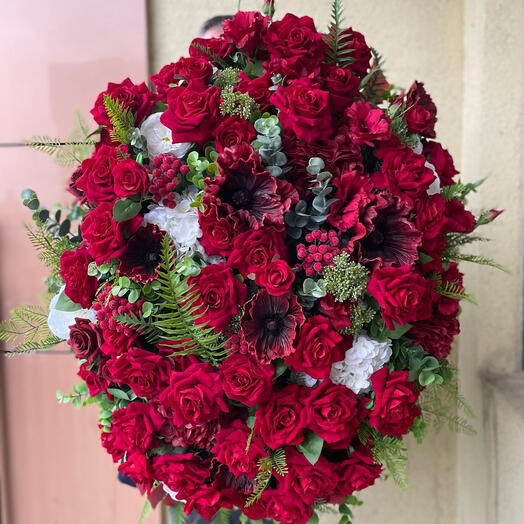 Траурный ( ритуальный)венок из искусственных цветов
