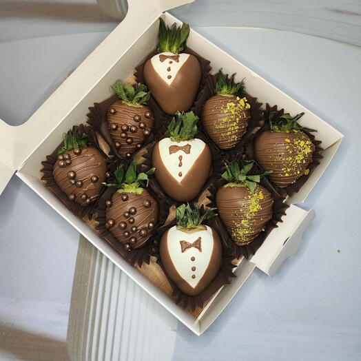 Клубника в шоколаде, подарочный набор клубники в шоколаде "For men", 9 ягод